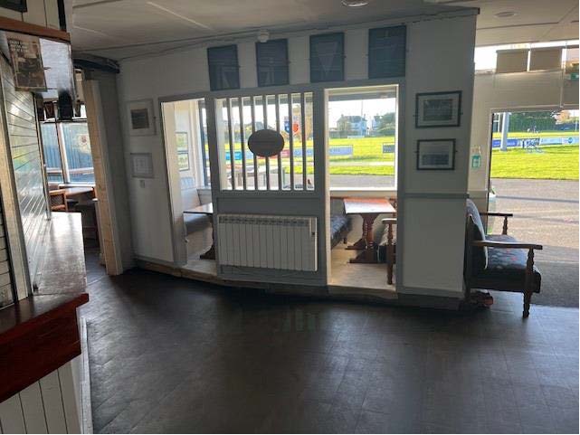 Snug in Suttonians bar